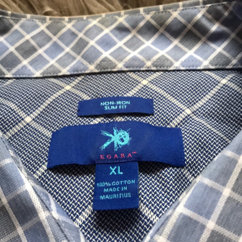 Men’s button down - Picture 2 of 3